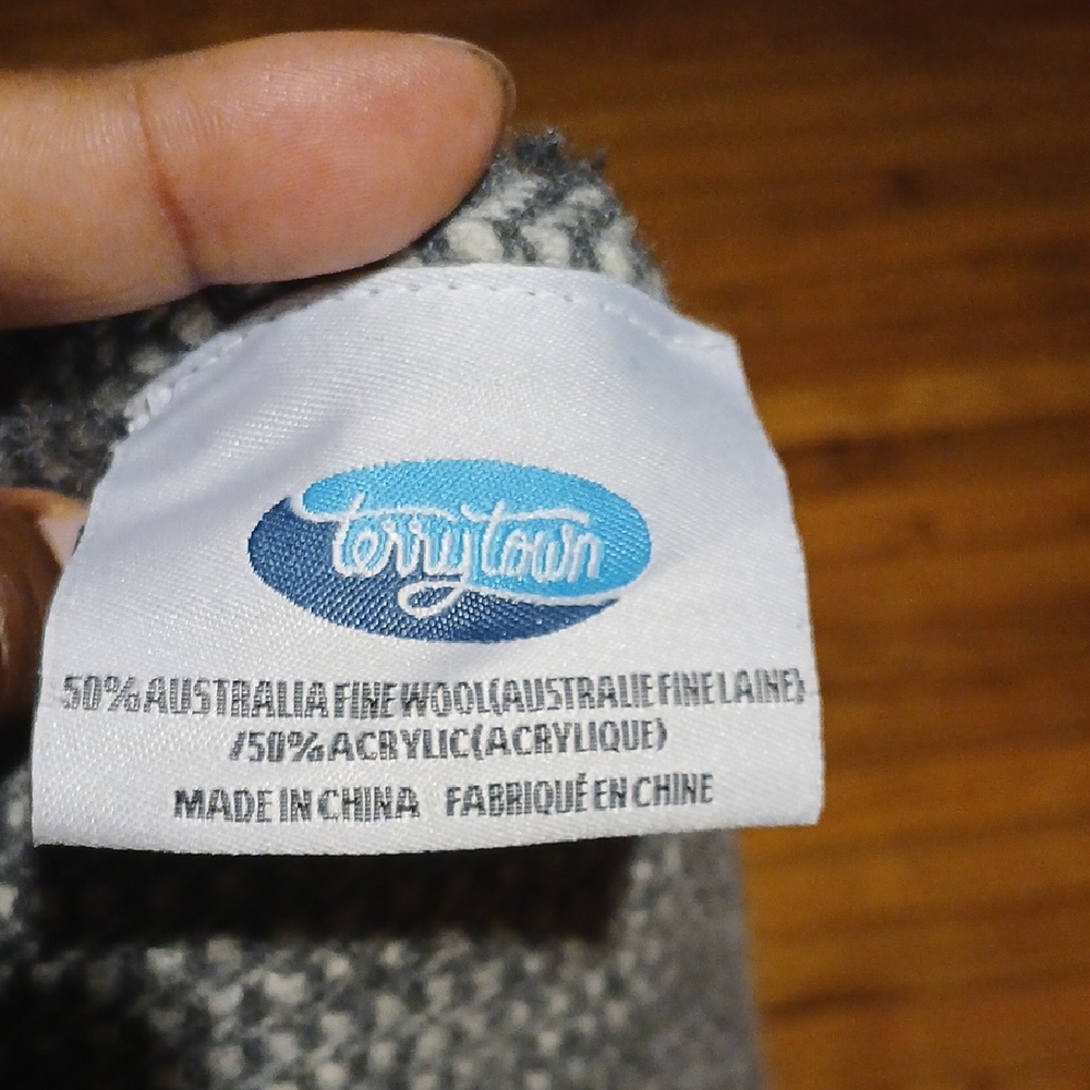 Gray Intelisys Throw - Picture 4 of 5